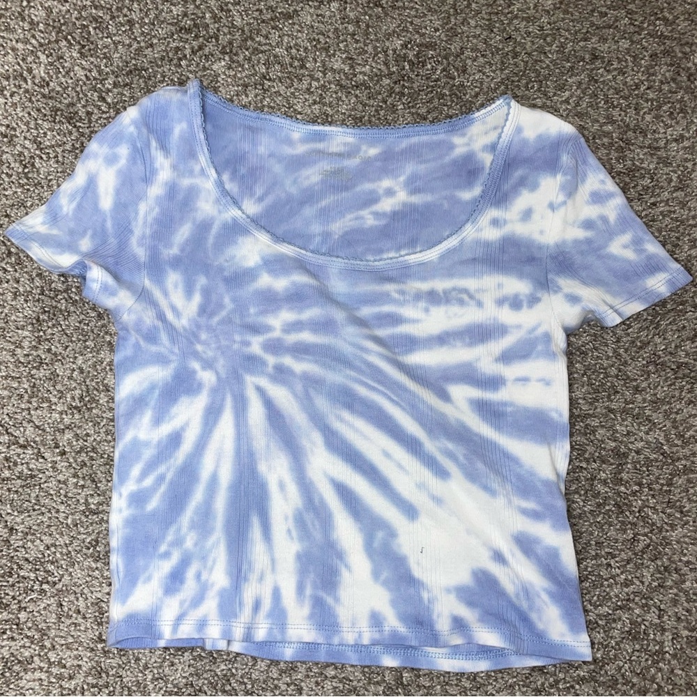 American Eagle Tie Dye Blue and White Top
